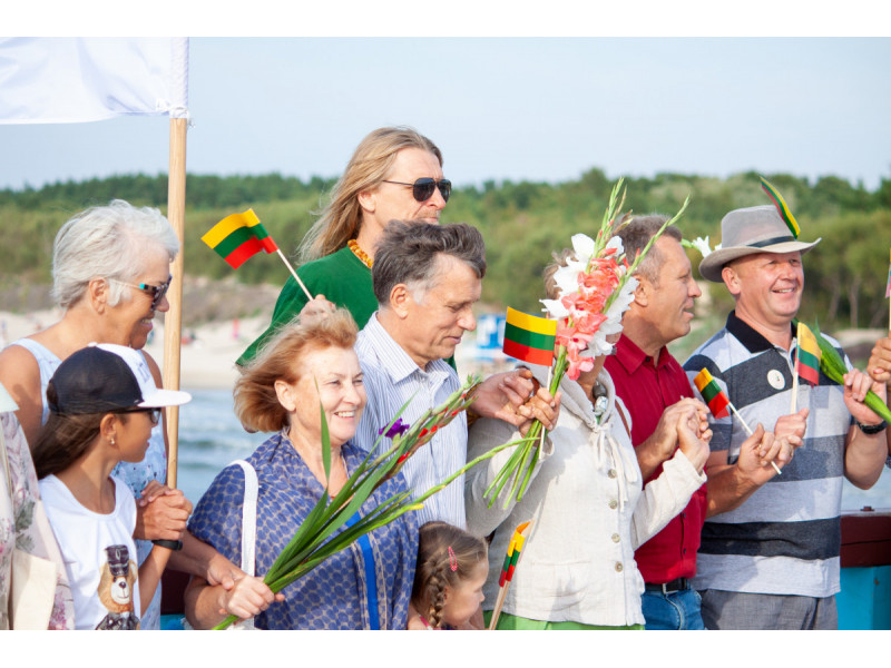 Savaitgalį tik rinkis – stebins baikerių plieniniai žirgai Šventoje, kviečia festivalis „1000 saulių“, antradienį – Baltijos kelio metinės