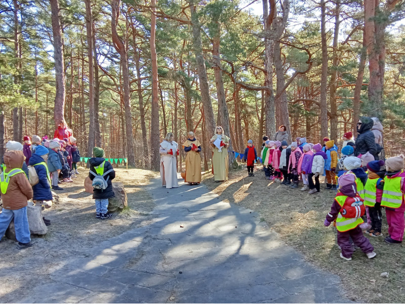 Kalbos dienoms „Atgijusios pasakos“ netradicinėje aplinkoje 