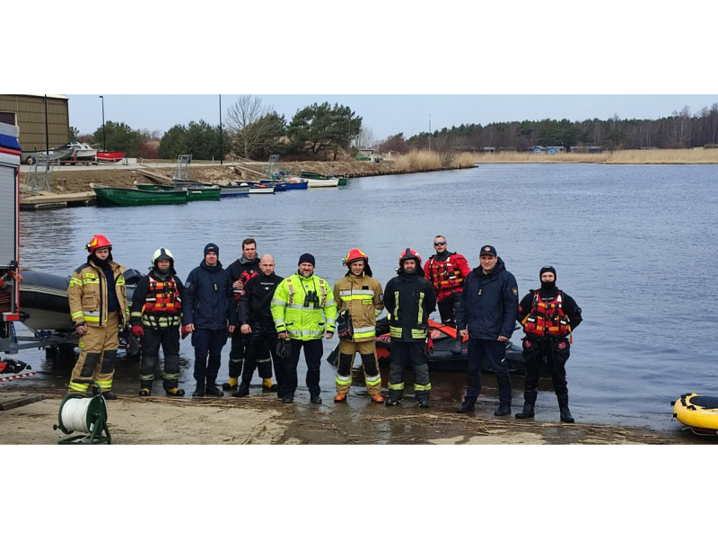 Šventosios jūrų uoste vyko gelbėjimo darbų pratybos