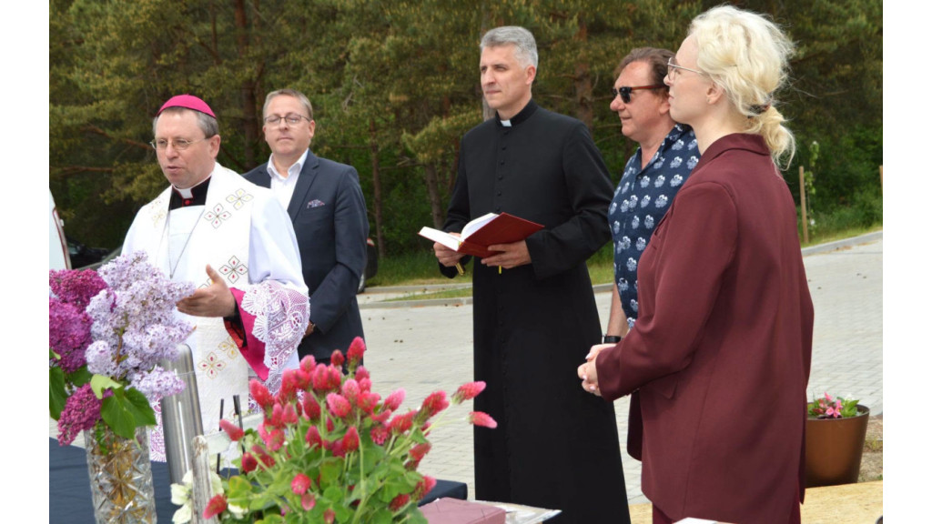 Palangoje pradėtos globos namų „Senjorų dvaras“ koplyčios statybos: įkasta simbolinė kapsulė