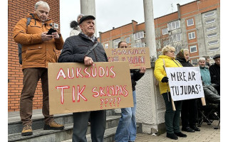 Švilpimas ir šūksniai „gėda“ valdžiai: Kretingos rajone įtampa dėl vandenilio gamyklos vis auga 