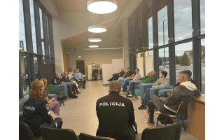 Palangos meras dalyvavo susitikime Šventojoje kartu su policijos pareigūnais, bendruomene ir socialiniais partneriais