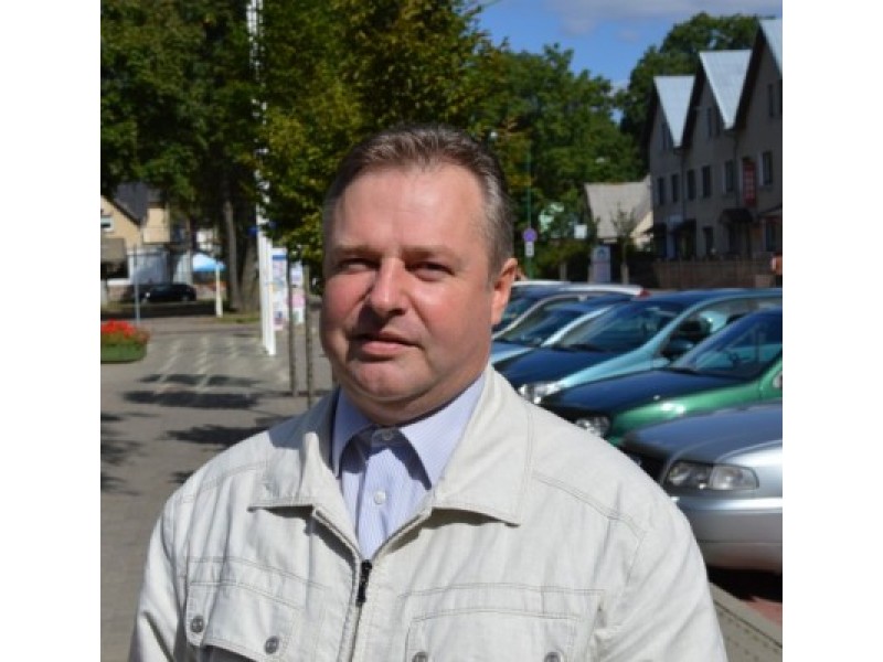 Tarybos narys Dainius Želvys, kuris yra dviejų miesto įmonių – UAB „Palangos šilumos tinklai“ ir VšĮ Pirminės asmens sveikatos priežiūros centro (PASPC) stebėtojų tarybos narys.