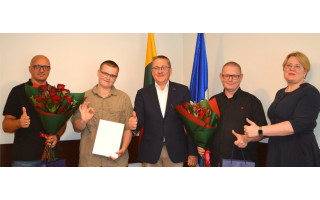 Tarptautinės geografijos olimpiados aukso laimėtojui Tomui Jakubauskui – Palangos vadovų sveikinimai ir padėka