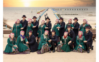 Palangos kultūros ir jaunimo centro vyresniųjų liaudiškų šokių grupė „Banguolis“ mini 25-ąjį jubiliejų