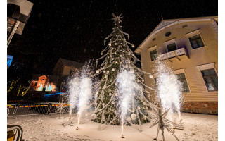 SPALVINGAS KALĖDŲ LAUKIMAS PALANGOS KURHAUZE
