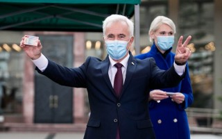 PO TO, KAI RAŠĖ "PALANGOS TILTAS": Seimo narys Kepenis pažėrė melagingos informacijos apie COVID-19: pandemiją išvadino „pasaulinės mafijos projektu“