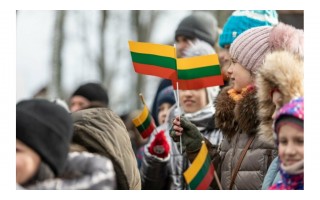 58,1 procento lietuvių patenkinti pokyčiais Nepriklausomybės metais, 28.4 procento- ne