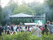 Pirmoji lietuviška opera Birutė skambėjo Birutės kalno papėdėje pastatytoje scenoje.