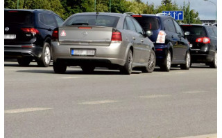 Vykstant prie jūros ir į oro uostą - papildomos kliūtys 