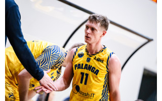 Liepsnojęs Bružas pakartojo tritaškių rekordą, o Palangos ekipa grįžo į pergalių kelią