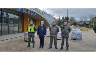 Palangiškiai tiesia pagalbos ranką miestui-partneriui Ukrainoje – į Bučą išvyksta vilkikai su humanitarine pagalba