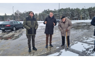 Vytautas Landsbergis sulaukė neįprastos ekskursijos – į Šventąją, su gidu – Palangos meru