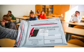 Brandos egzaminus šiemet laikys 94  Palangos senosios gimnazijos abiturientai