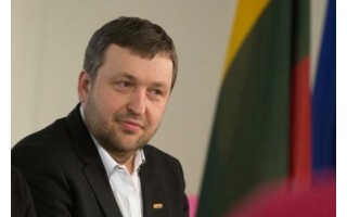 Antanas Guoga ragina aktyviai remti savo šalies kariuomenę