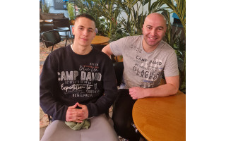  17-etis palangiškis futbolininkas Airikas Balasanov tvirtai žengia tėvo Marselio ir senelio Artiomo pėdomis, bet raityti parašo ant sutarties Vokietijoje neskubės