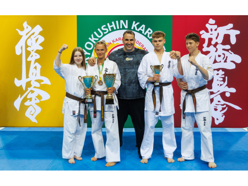 Palangos karate kyokushin mokyklos "Shodan" auklėtiniai Lietuvos J16 ir U21 čempionate iškovojo net 2 kelialapius į Europos karate čempionatą!