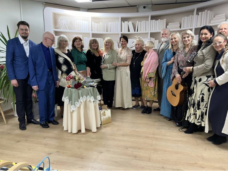 Palangiškė Nijolė Fultinavičienė pristatė savo naujausią meninės fotografijos parodą „Elegija – smėlio, smilgos ir vėjo“ bei poezijos knygą „…be Tavęs…“