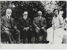 Jonas Šliūpas, Jonas Basanavičius, Antanas Bacevičius ir Aldona Šliūpaitė Palangoje, 1924 m. LNM