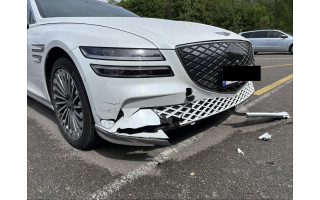 Palangoje nepilnametis elektriniu mopedu apgadino automobilį ir pasišalino. Kaltų nebus?