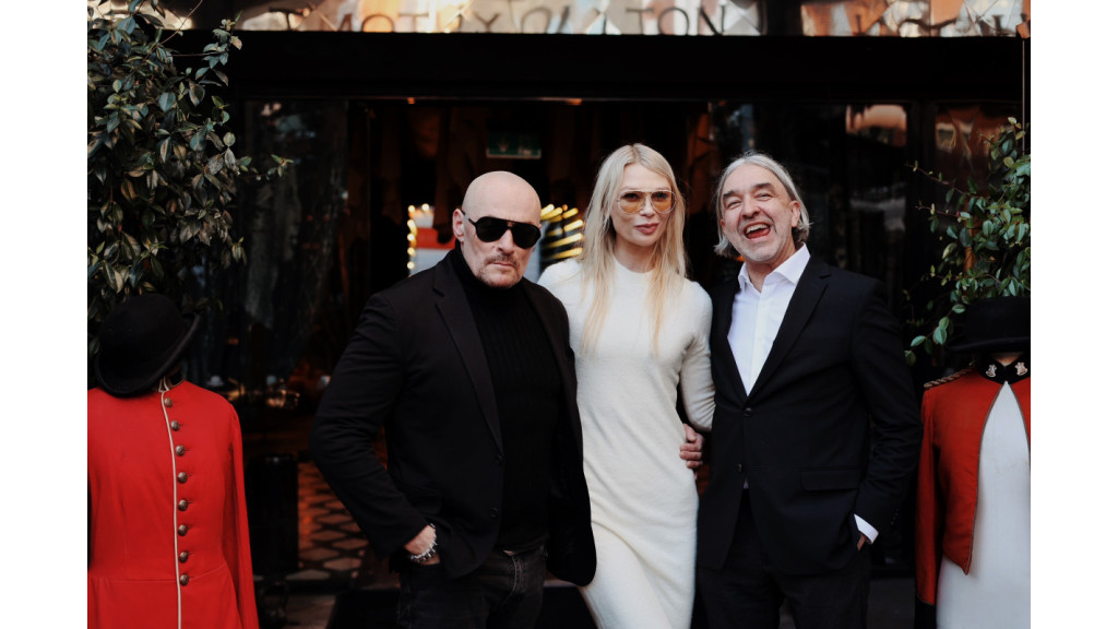 Soen Cronin, Erika Stasiulevičiūtė, Linas Žulkus. Liv Streeten nuotrauka 