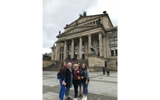 Prizas  – kelionė į Berlyną