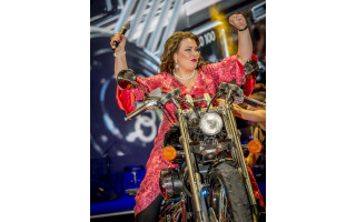 Šventinis GALA koncertas Klaipėdoje: Hector Sandoval ir Nomeda Kazlaus kviečia į išskirtinį muzikos vakarą