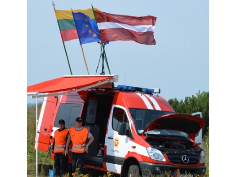 Lietuvos ir Latvijos ugniagesiai gelbėtojai Baltijos pakrentėje išbandė naują techniką