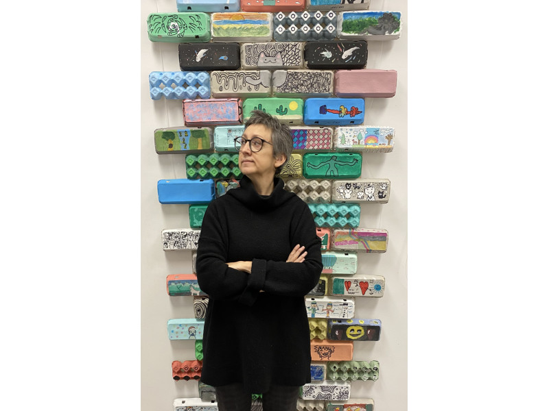 Asmeninio albumo nuotr. Meno mokyklos dailės klasių mokinių kūrybinių darbų paroda. Parodos kuratorė – mokytoja Gitana Dainiutė