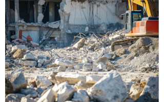 Griovimo darbai Klaipėdoje – nuo buto rekonstrukcijos iki pramoninių pastatų demontavimo