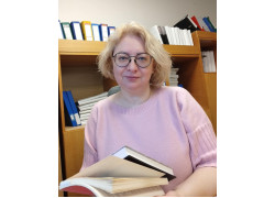 Savivaldybės kalbininkė Ramunė Klevaitytė: „Palangoje dažnai akis bado angliški paslaugų ar įstaigų pavadinimai. Vila „Žuvėdra“ man gražiau nei vila „Bella“