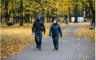 Policija savaitgalį aktyviai ar laikomasi karantino taisyklių - Palangoje asmenų be kaukių nepastebėta