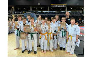 Karate kiokušin mokyklos „Shodan” auklėtinių komanda Lietuvos vaikų-jaunučių kumite čempionate iškovojo daugiausiai medalių
