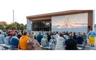 Šventosios vasara po žvaigždėmis: kino ekranas, atveriantis lietuviškas istorijas