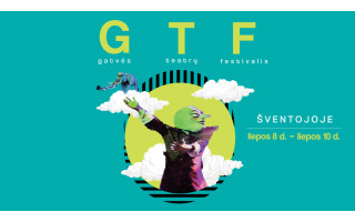 Gatvės teatras su milžinišku batutu ir skraidančiais drambliais