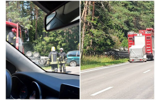 Tarp Palangos ir Šventosios apvirto priekaba su ant jos vežtu „Mercedes-Benz“