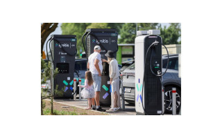 „Ignitis ON“ Palangoje pradeda greito elektromobilių įkrovimo parko atnaujinimo darbus