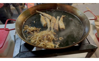 Geros nuotaikos kultūros ministrė apsilankė stintų šventėje: užsirišo prijuostę ir stojo „prie puodų“