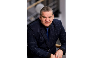  Palangiškis Nerijus Stasiulis: „Esu sukūręs apie 700 eilėraščių, o DI pagalba vieno jų sukurta muzikinė versija neseniai per mėnesį perkopė 600 tūkstančių perklausų“