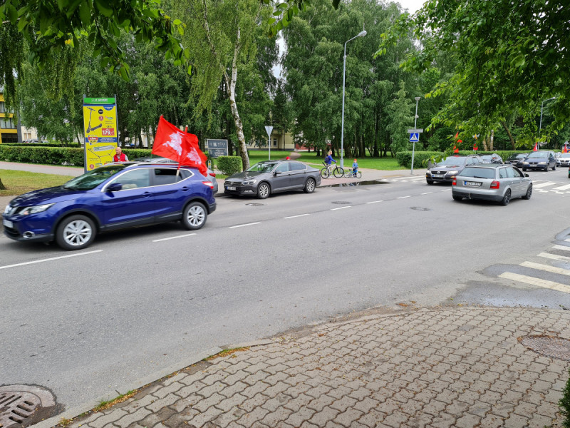 „Šeimų gynėjams" gražų šeštadienio vakarą svarbiau nei šeima buvo pasivažinėti ir patrimituoti po Palangą (PILDOMA) (FOTO GALERIJA)