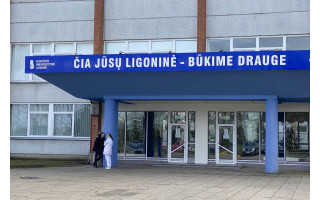 80-etė Palangos senjorė patyrė siaubą: 3 valandas išlaikė Palangos greitojoje, o dar 5 valandas – Klaipėdos ligoninės priimamajame, kol lūžusią koją sugipsavo
