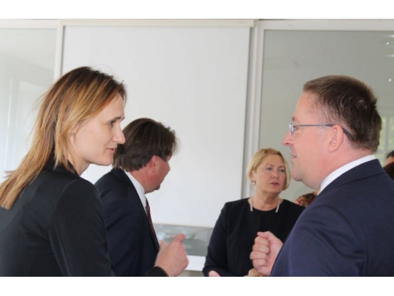 LSA viceprezidentas Šarūnas Vaitkus su Liberalų Sąjūdžio pirmininke Viktorija Čmilyte- Nielsen
