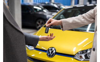 10 naujų sukčiavimo būdų, kuriais bandoma apgauti naudotų automobilių pirkėjus