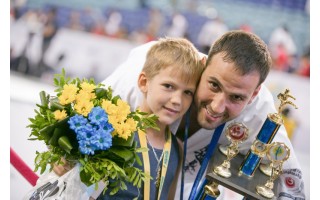 Noro sportuoti nedaug, bet jis plyksteli karatė mokykloje