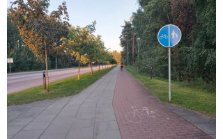 Kurorto gyventoja to dar nebuvo mačiusi: toje pat vietoje stovi trys skirtingi kelio ženklai  