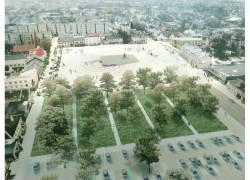 Rotušės aikštė – be automobilių, be verslo ir be istorijos