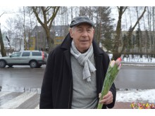 Stasys Janušaitis pasirinko margaspalvę tulpių puokštę, skirtą jo artimoms moterims.