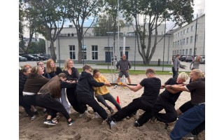 Palangos pajūryje sportavo daugiau kaip 350 Senosios gimnazijos mokinių