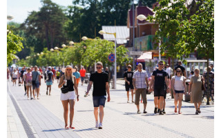 Palangos verslininkų nestabdo nė panaikinti leidimai: maistą siūlo nelegaliai