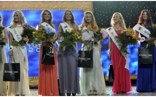 Merginos dėl  „Mis Lietuva 2011“ karūnos Palangoje varžėsi taikiai